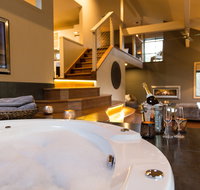The Edge Villa - Hunter Valley Luxury Escape - Geraldton Accommodation