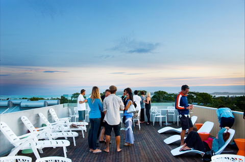 The Island Accommodation - Phillip Island YHA - Geraldton Accommodation 1