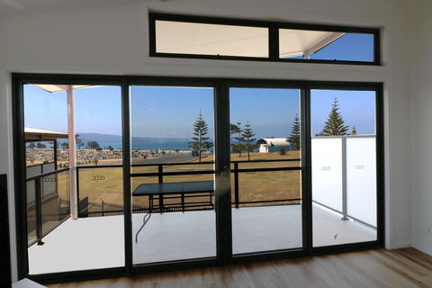 The Shore Break - Geraldton Accommodation 2