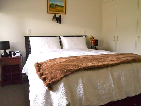 Warrnambool CBD Townhouses - Geraldton Accommodation 2