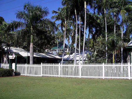 McAlpine House - Geraldton Accommodation 2