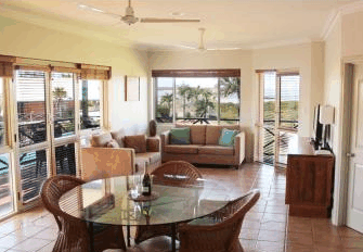 Moonlight Bay Suites - thumb 0
