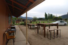 The Araluen Valley Hotel - Geraldton Accommodation 4