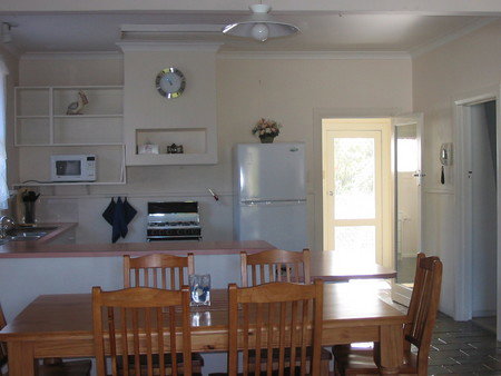 Ocean Pines Holiday Apartments - Geraldton Accommodation 3