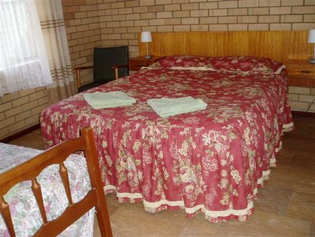 Clovelly Holiday Units - Geraldton Accommodation 5