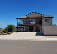 Agape Holiday Home - Geraldton Accommodation