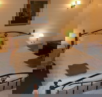 Ayers Burra - Geraldton Accommodation