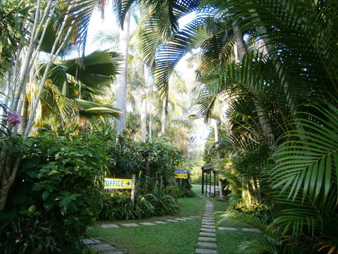 Balgal Beach Holiday Units - Geraldton Accommodation 0