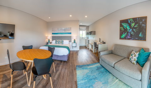 Clouds Montville - Geraldton Accommodation 2