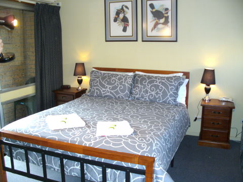 Colac Mid City Motor Inn - Geraldton Accommodation 0