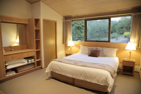 Gipsy Point Lakeside - Geraldton Accommodation 2
