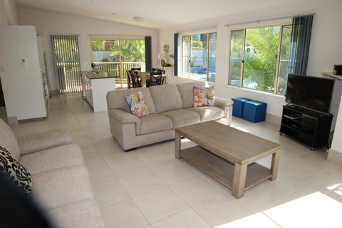 Lennox Beach Resort - Geraldton Accommodation 1