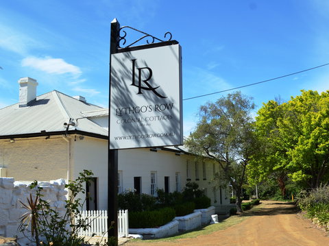 Lythgo's Row Colonial Cottages - Geraldton Accommodation 2