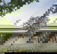 Magnolia Cottage - Geraldton Accommodation