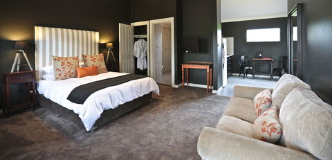 One Paddock Currency Creek Villas And RETREAT - Geraldton Accommodation 2