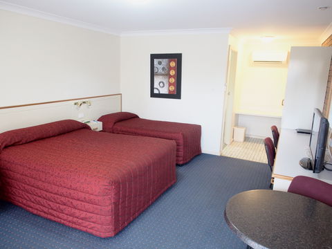 Orange Motor Lodge - Geraldton Accommodation 1