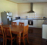 Phoenix Cottage - Geraldton Accommodation