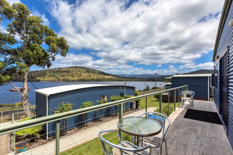 Port Huon Cottages - Geraldton Accommodation 2