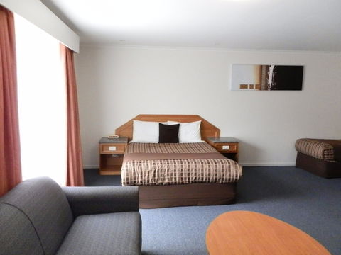 Thunderbird Motel - Geraldton Accommodation 2