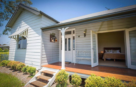 Wine Country Cottage - Geraldton Accommodation 0