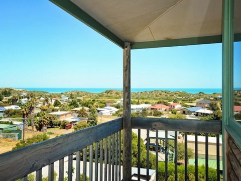 3 Henley Street - Goolwa Beach - Geraldton Accommodation 1