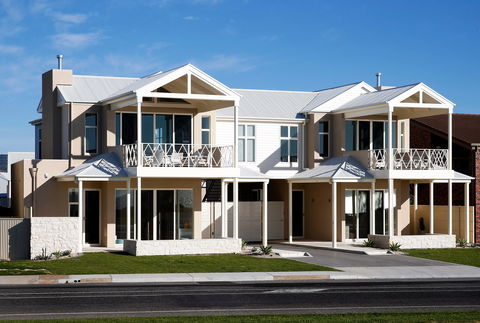 Aldinga Beach Getaways - Geraldton Accommodation 0