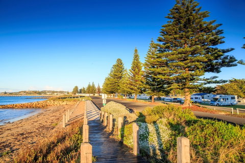 Beachport Caravan Park - Geraldton Accommodation 0