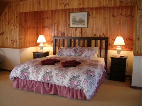 Celestine House - Geraldton Accommodation 2