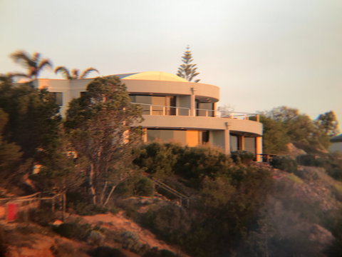Cliff House Beachfront Villas - Geraldton Accommodation 0