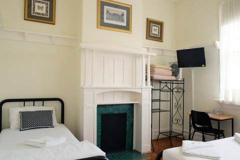 Hotel Claremont Guest House - Geraldton Accommodation 2