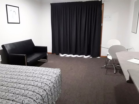 Keith Motor Inn - Geraldton Accommodation 0