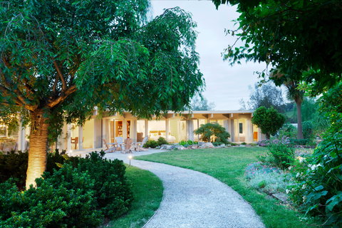 Lonsdale Park On The Yarra - Geraldton Accommodation 0