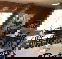 Mataranka Roadhouse and Cabins - Geraldton Accommodation