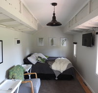 Miners Ridge Vineyard Railway Carriage BB - Geraldton Accommodation