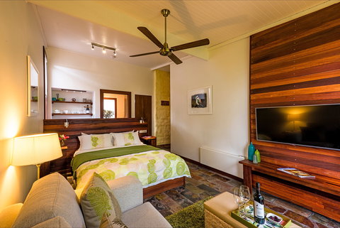 Mulberry Lodge  Country Retreat - Geraldton Accommodation 2