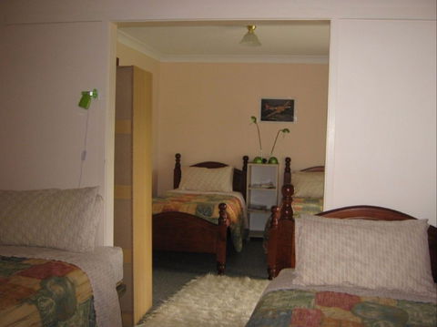 Narromine Aerodrome Tourist Park And Motel - Geraldton Accommodation 1