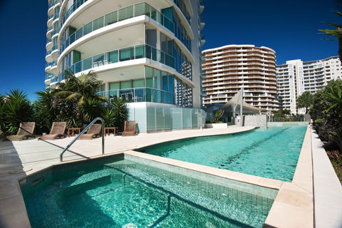 Reflections Coolangatta Beach - Geraldton Accommodation 2