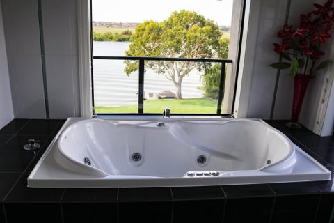 River Devine  White Sands Murray Bridge - Geraldton Accommodation 1