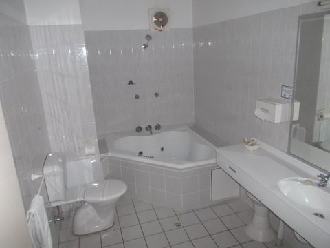 Ulladulla Harbour Motel,  Another Sinclair's Property - Geraldton Accommodation 1