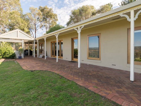 131 - Heart Of The Vale - Geraldton Accommodation 1