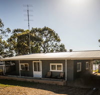 346 Cliff view drive Wongulla  -River Shack Rentals - Geraldton Accommodation