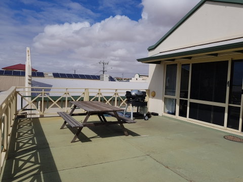 Blue Manna Waters - Apartment B - Geraldton Accommodation 0