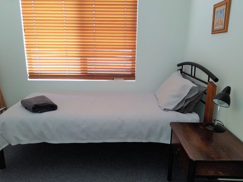 Blue Manna Waters - Apartment B - Geraldton Accommodation 2