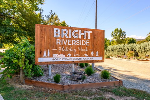 Bright Riverside Holiday Park - Geraldton Accommodation 1