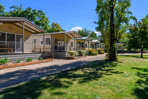 Bright Riverside Holiday Park - Geraldton Accommodation 2