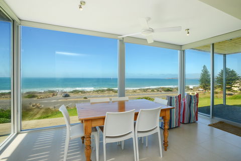 Chiton On The Rocks - Breathtaking Panoramic Coastal Views - Geraldton Accommodation 0