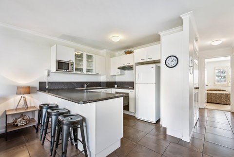 Dockside Holiday Apartments - Geraldton Accommodation 2
