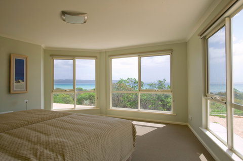 Island Beach Lodge - Geraldton Accommodation 1