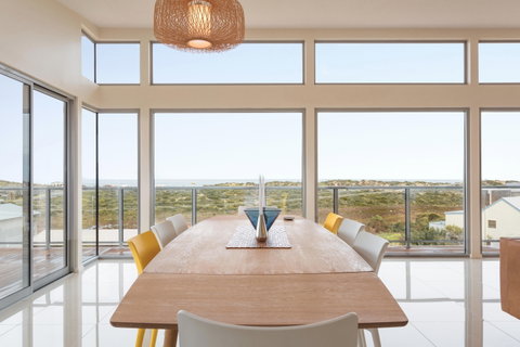 Neighbour Avenue - Geraldton Accommodation 1