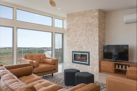 Neighbour Avenue - Geraldton Accommodation 2